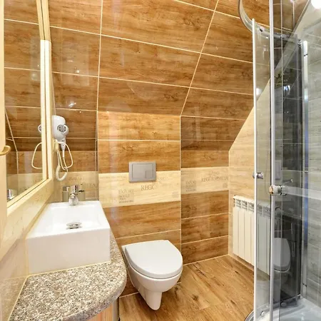 Dom Pod Lipa Apartment Brzegi  Exterior photo