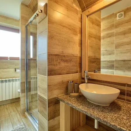 Dom Pod Lipa Apartment Brzegi  Exterior photo